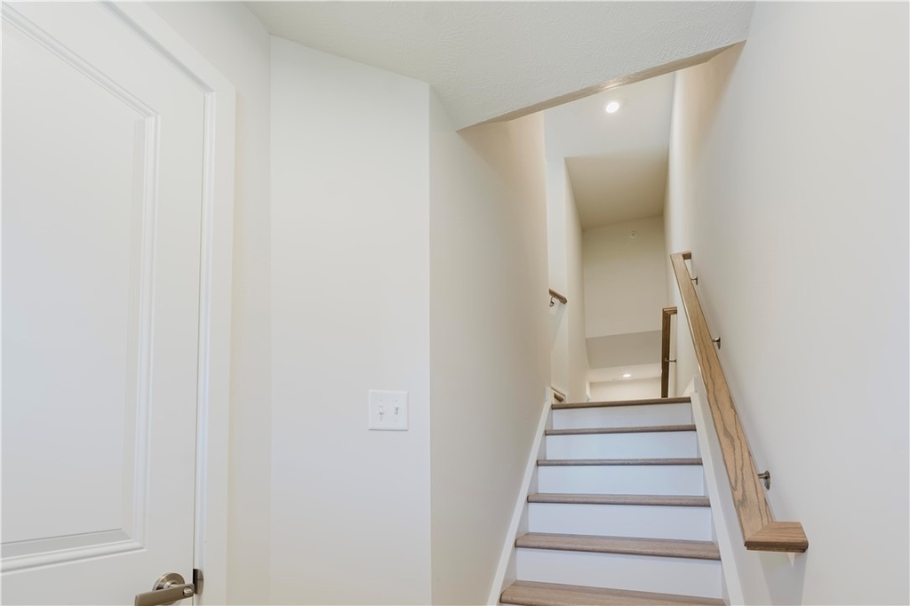 7012 Jones Lane - Photo 8