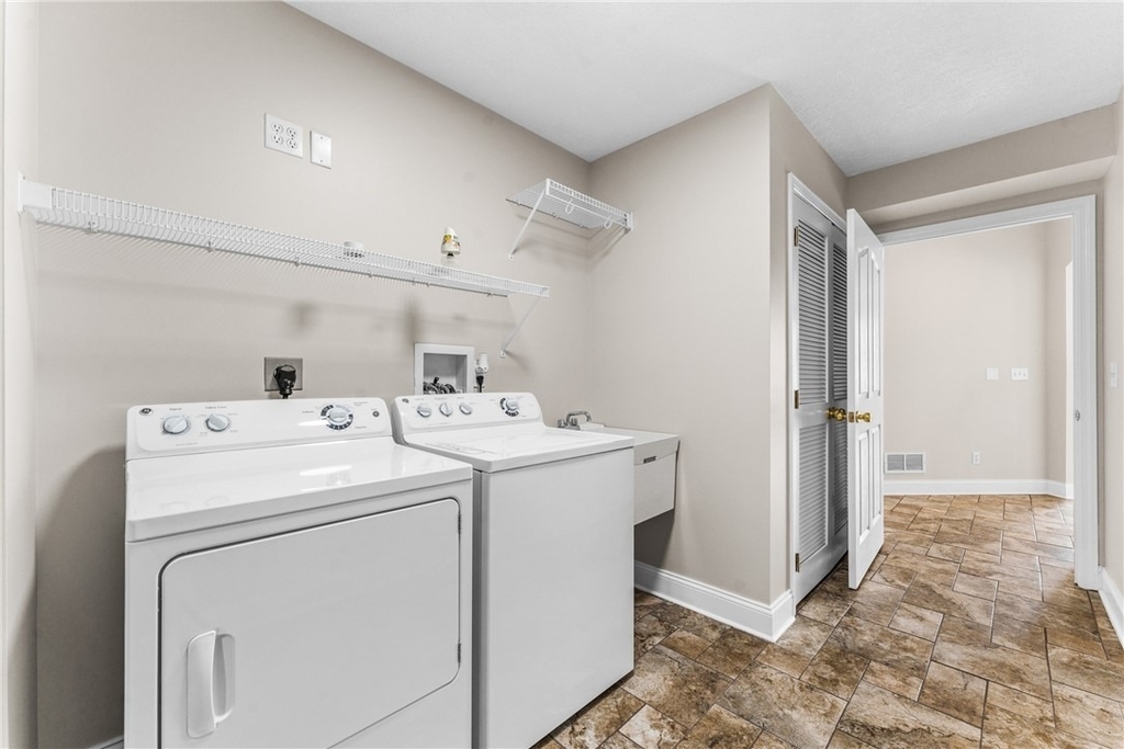 216 Adams Pointe Blvd - Photo 24