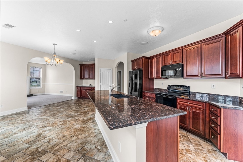 216 Adams Pointe Blvd - Photo 9