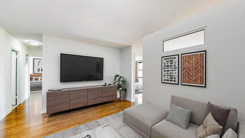 East 82nd Street - Photo 4