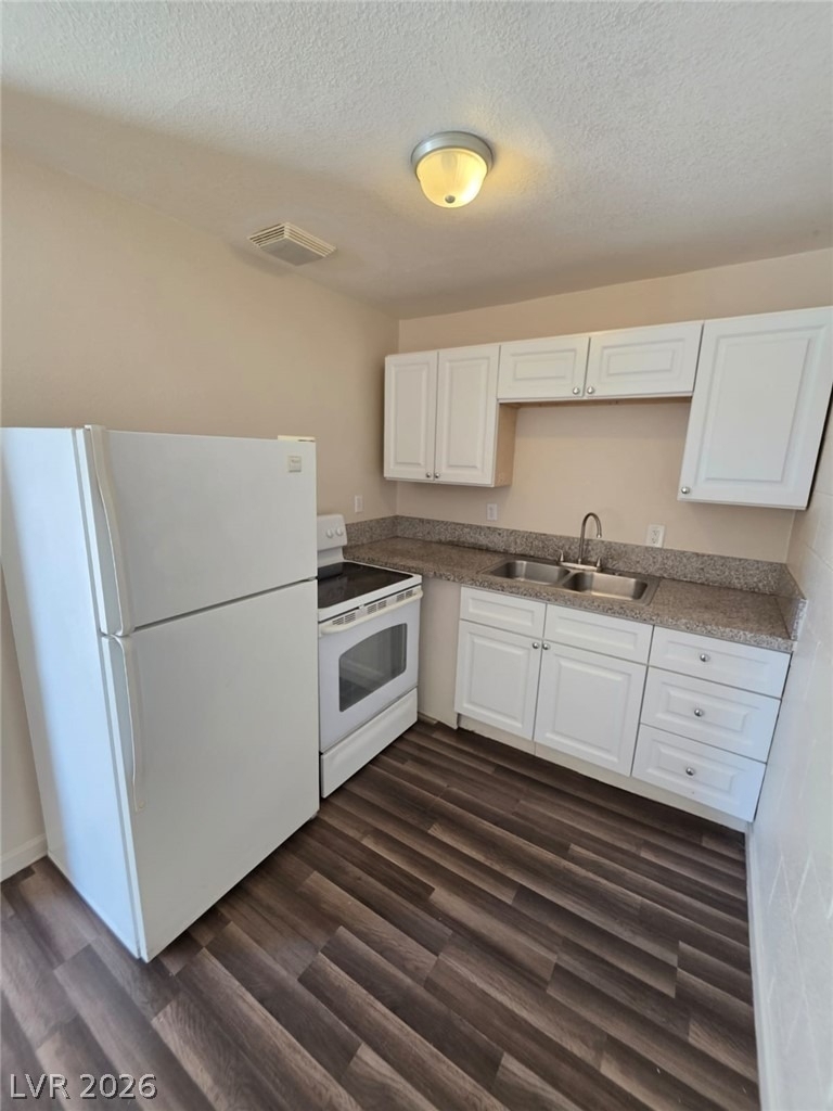2524 Mccarran Street - Photo 3