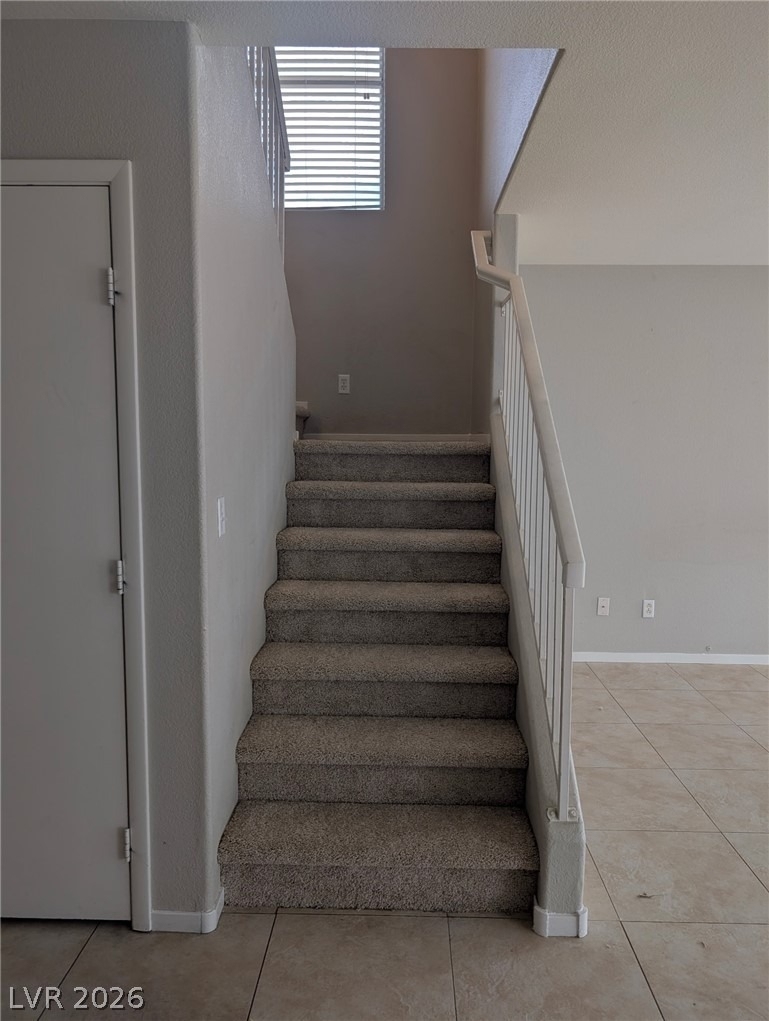 8613 Hidden Pines Avenue - Photo 3