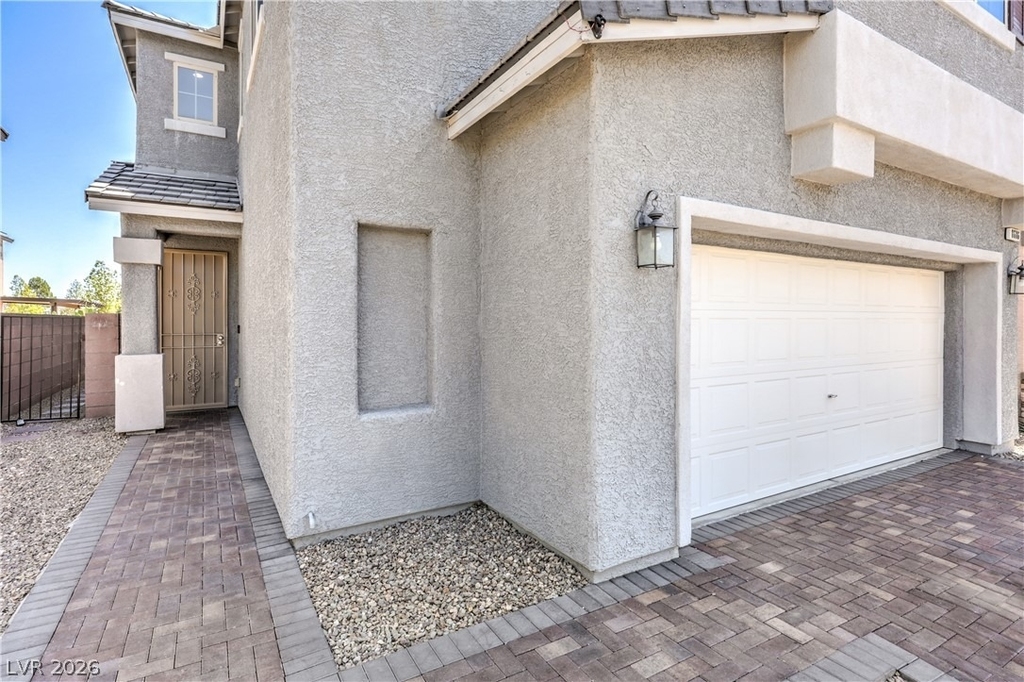 8686 Windy Canyon Street - Photo 3