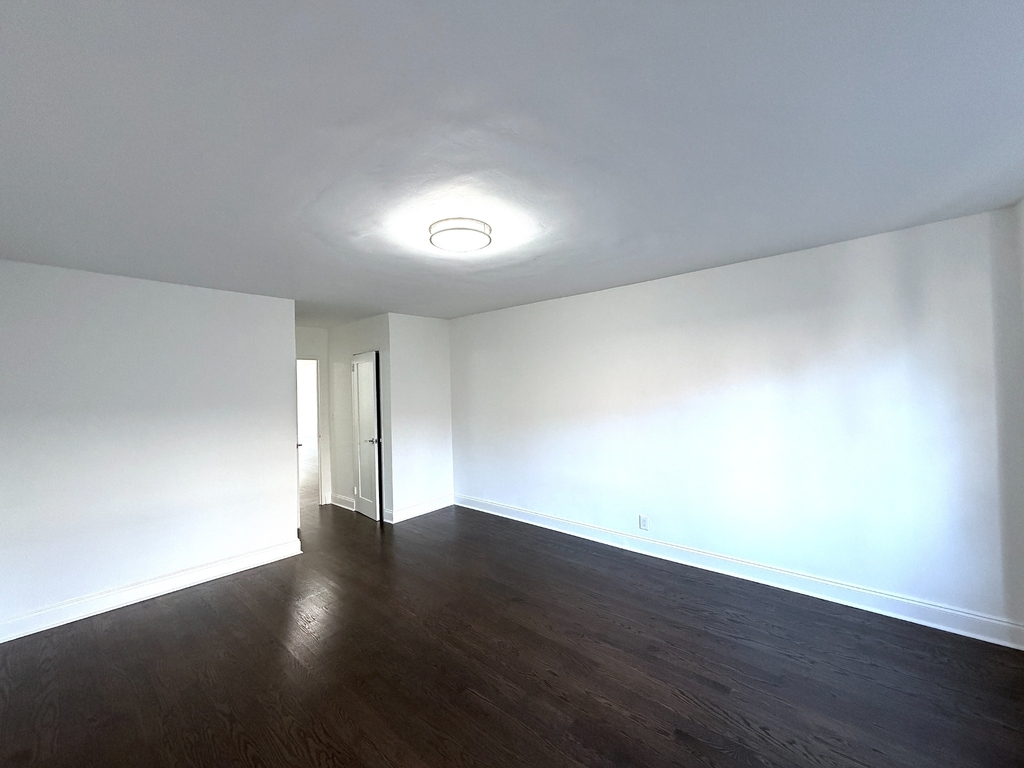 East 89th Street - Photo 1