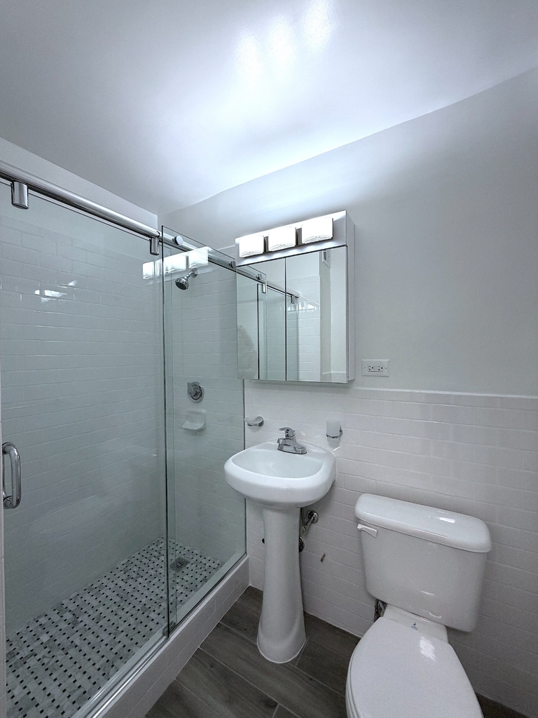 East 89th Street - Photo 2