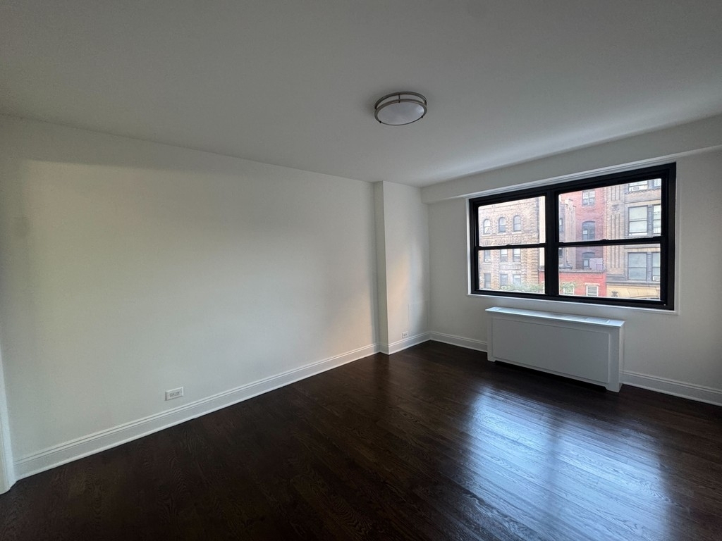 2BR in Gramercy - Photo 2