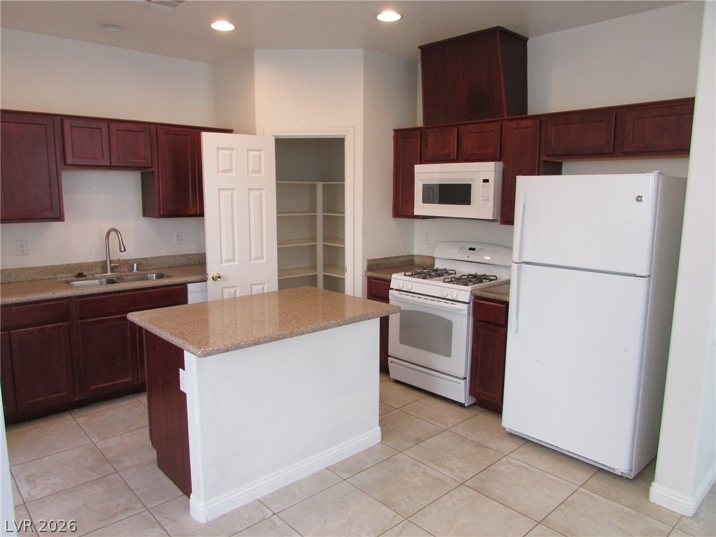 8480 Bellery Avenue - Photo 3