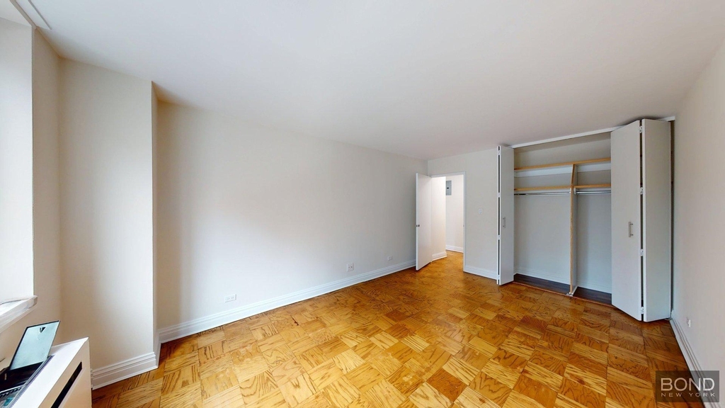  East 71st Street - Photo 2