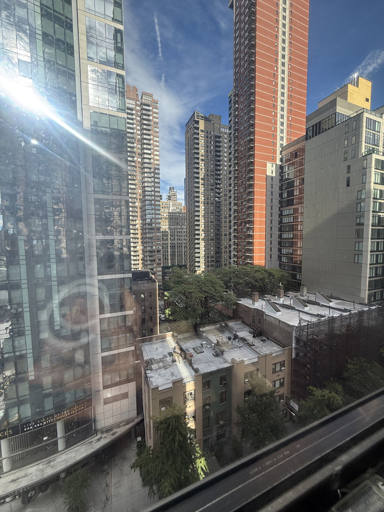 222 East 39th Street - Photo 2