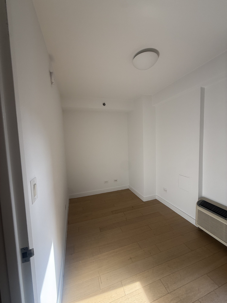 222 East 39th Street - Photo 12