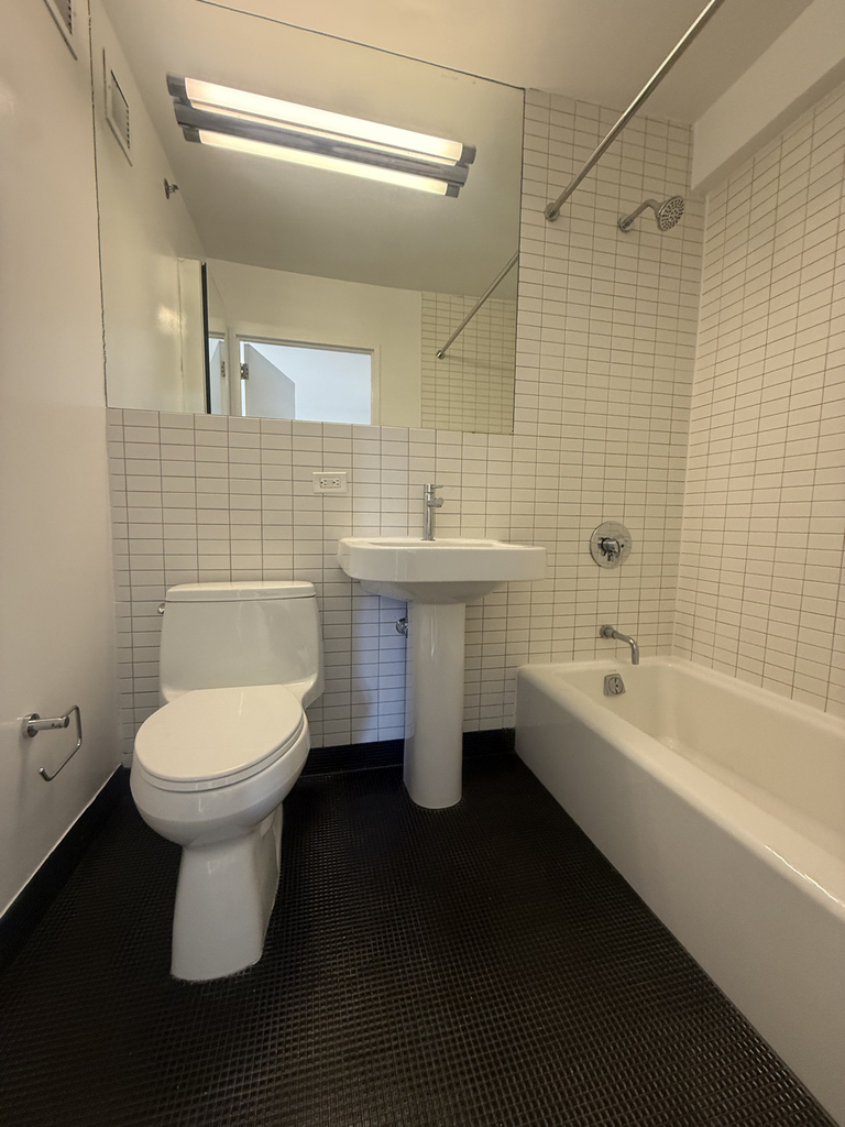 222 East 39th Street - Photo 10