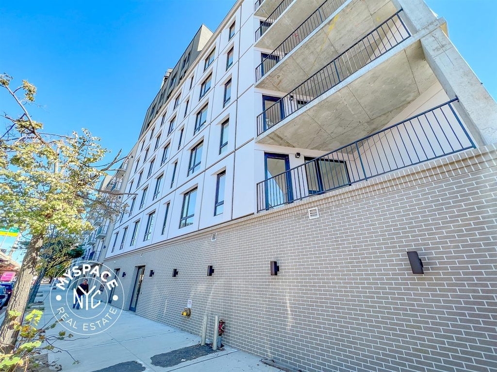 280 Meeker Avenue - Photo 15