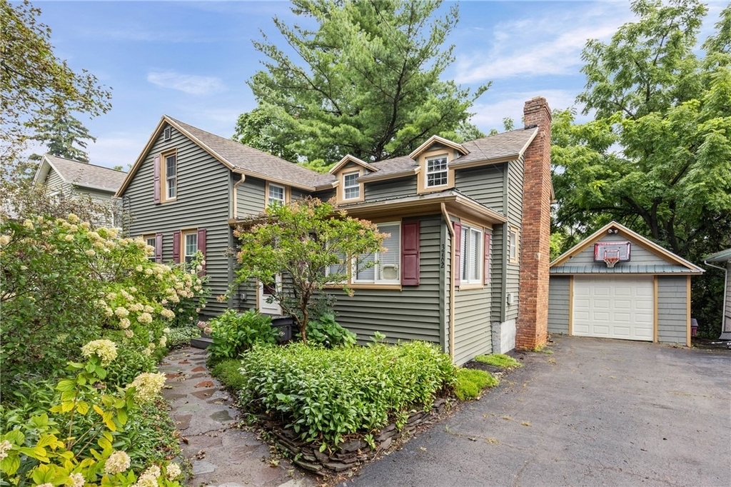 3762 Lake Rd N - Photo 0