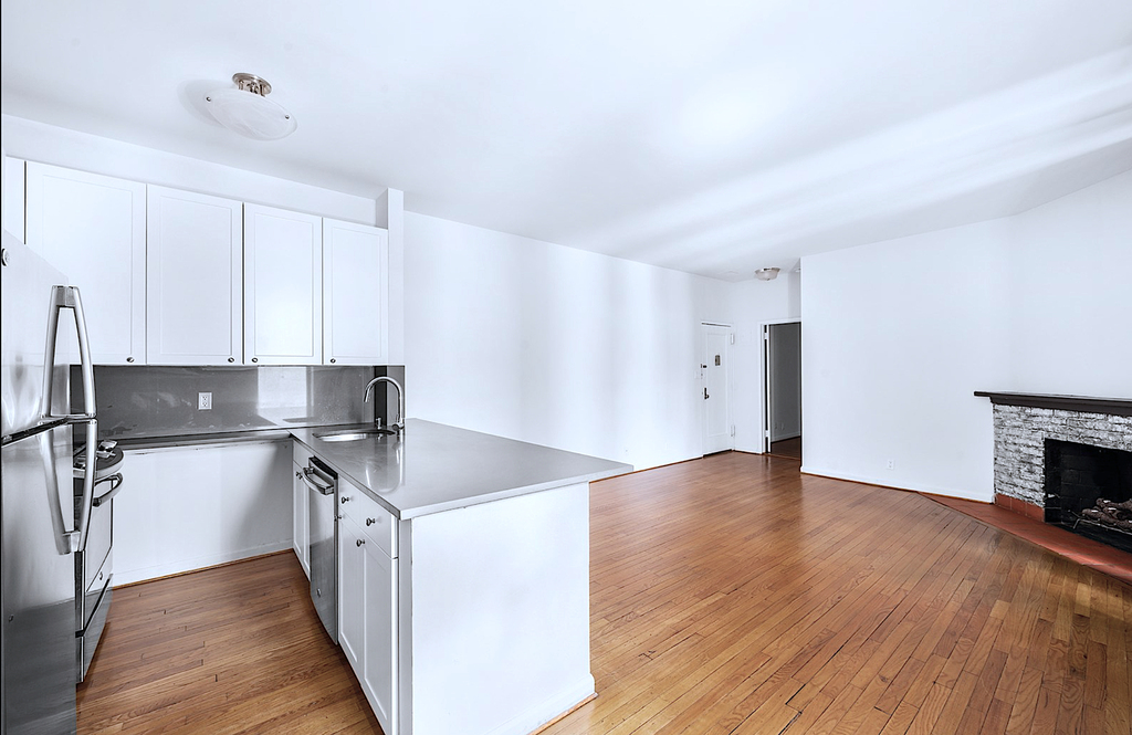 Madison Avenue - Photo 2