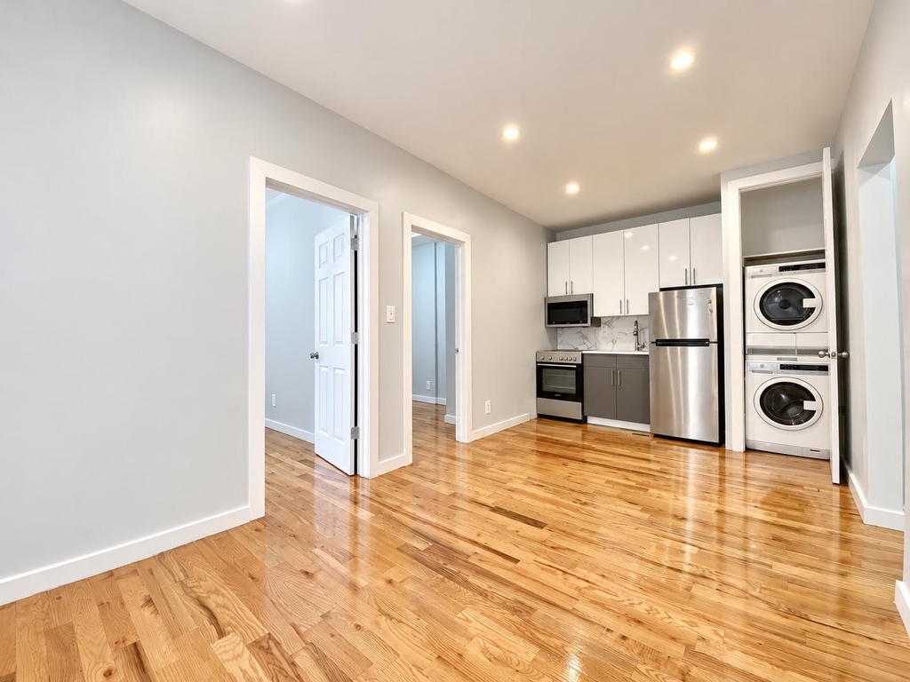 24 Thayer Street - Photo 2