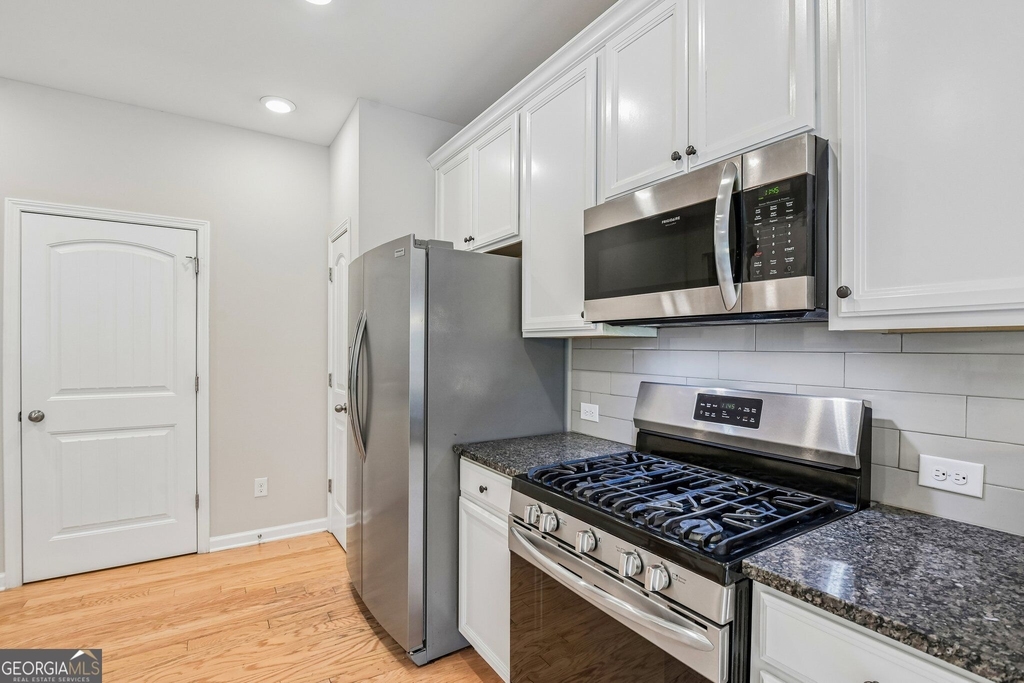 1208 Foxcroft Lane - Photo 8