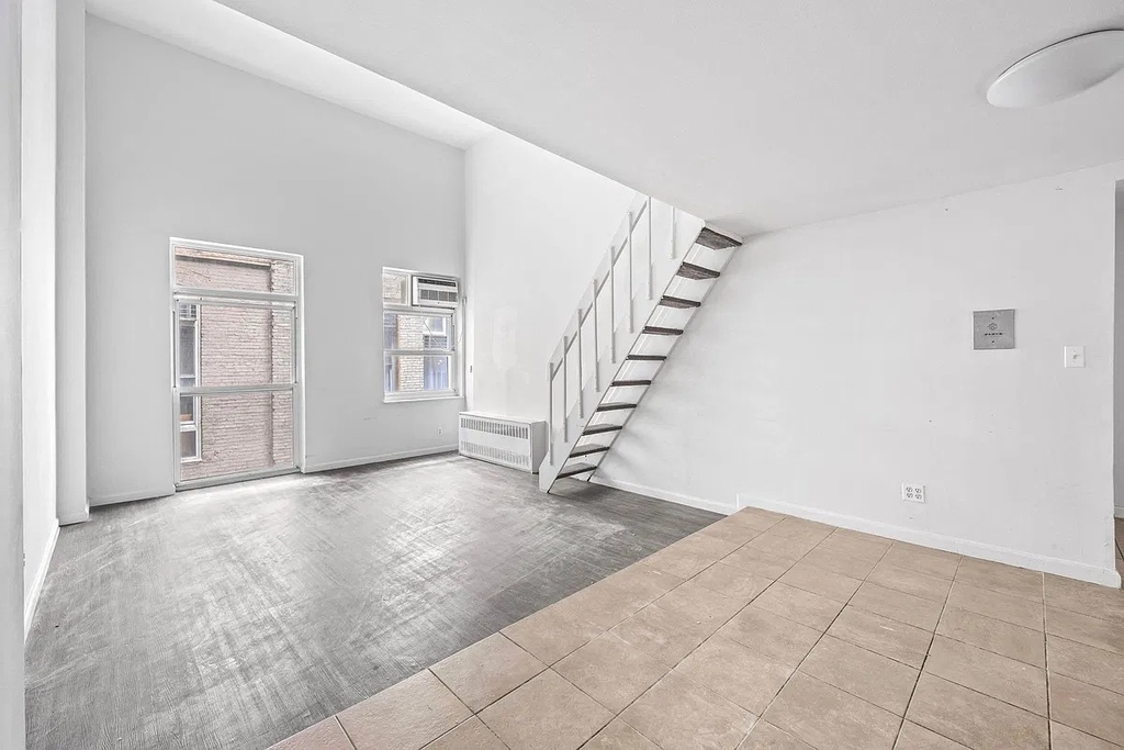 Near Gold Street and Fulton Street - Photo 2