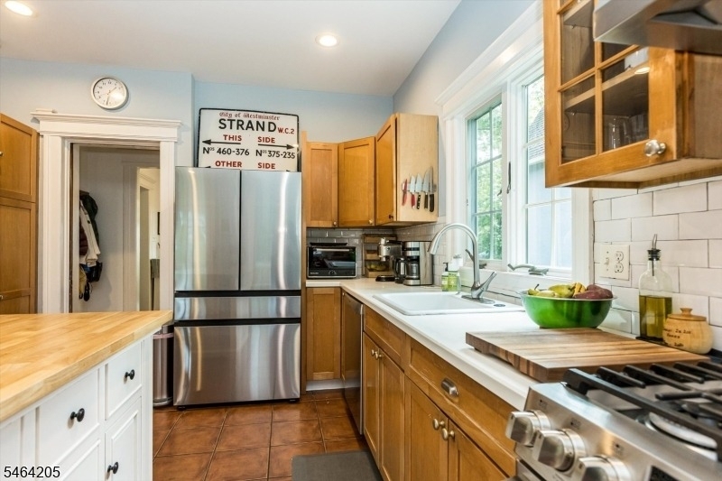 115 Sherman Pl - Photo 12