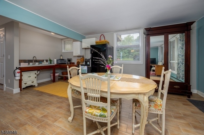 49 E Shore Dr - Photo 3