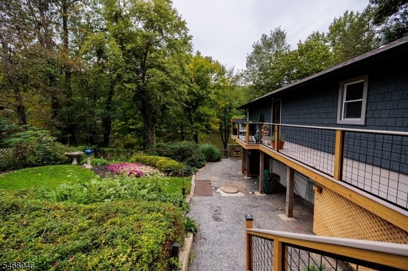 49 E Shore Dr - Photo 16