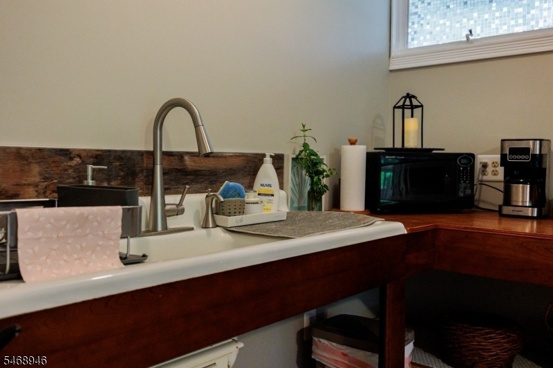 49 E Shore Dr - Photo 6