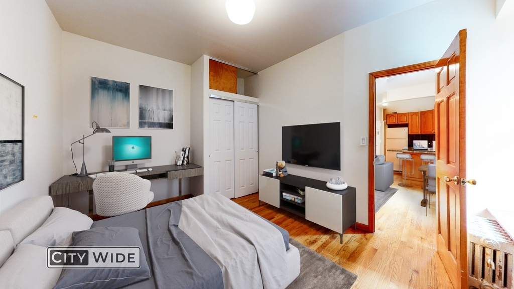 39 Clinton Street - Photo 1