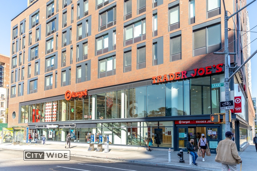 39 Clinton Street - Photo 8