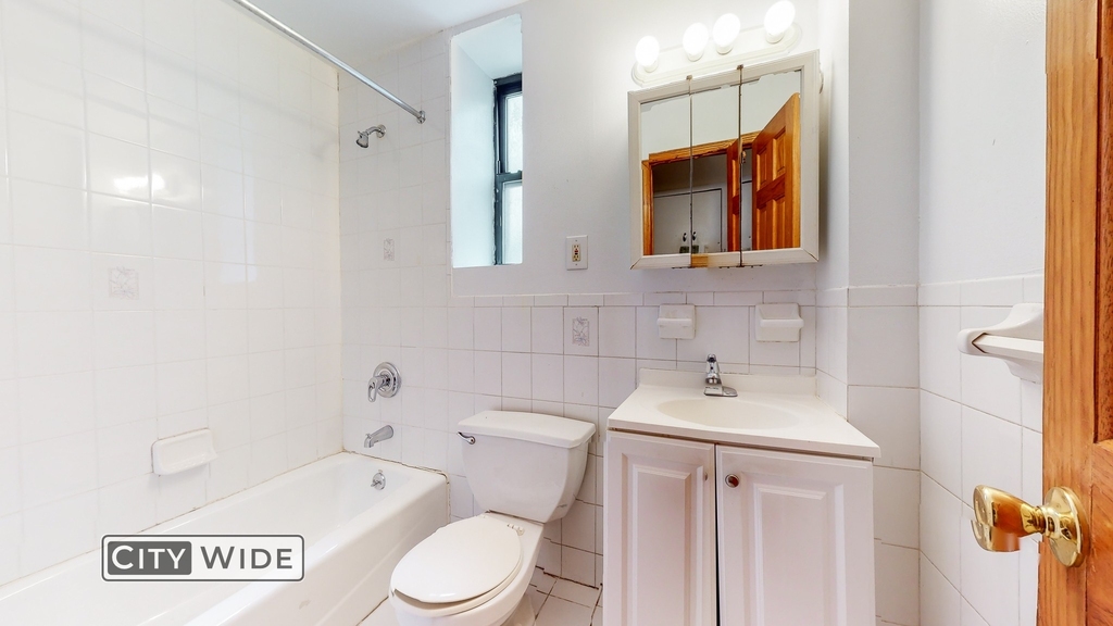 39 Clinton Street - Photo 3