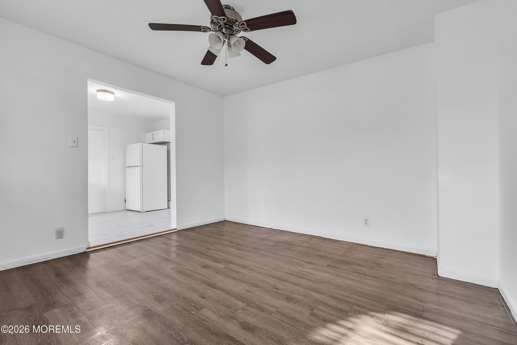 437 Willow Avenue - Photo 11