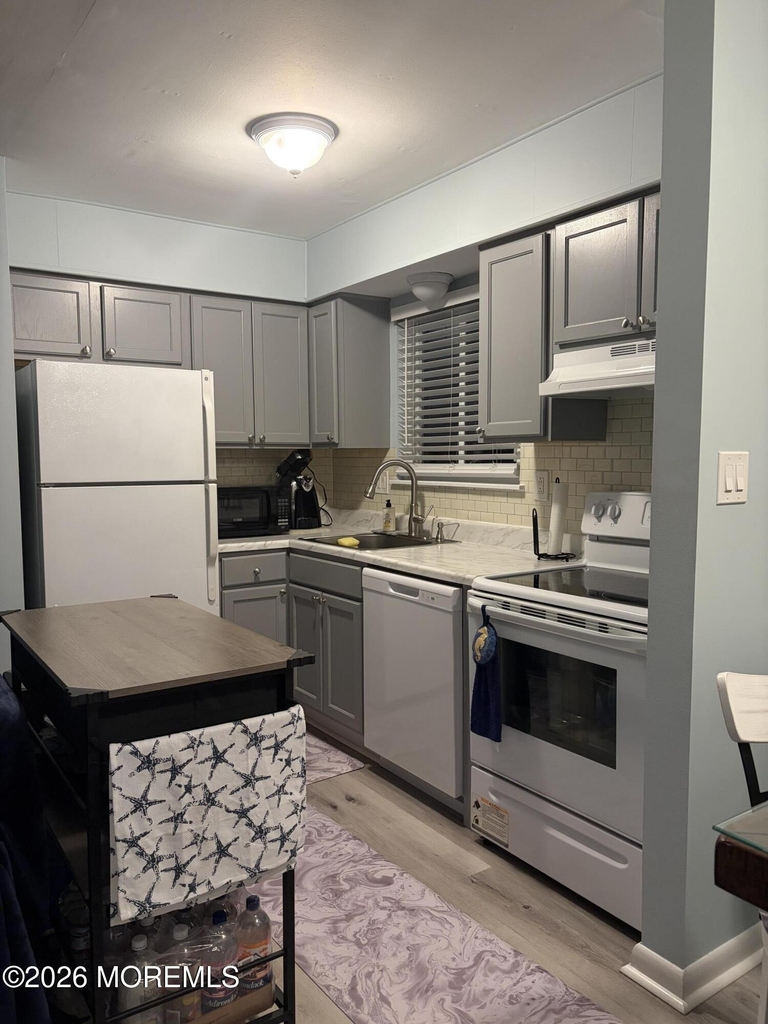 1382 Ocean Avenue - Photo 5