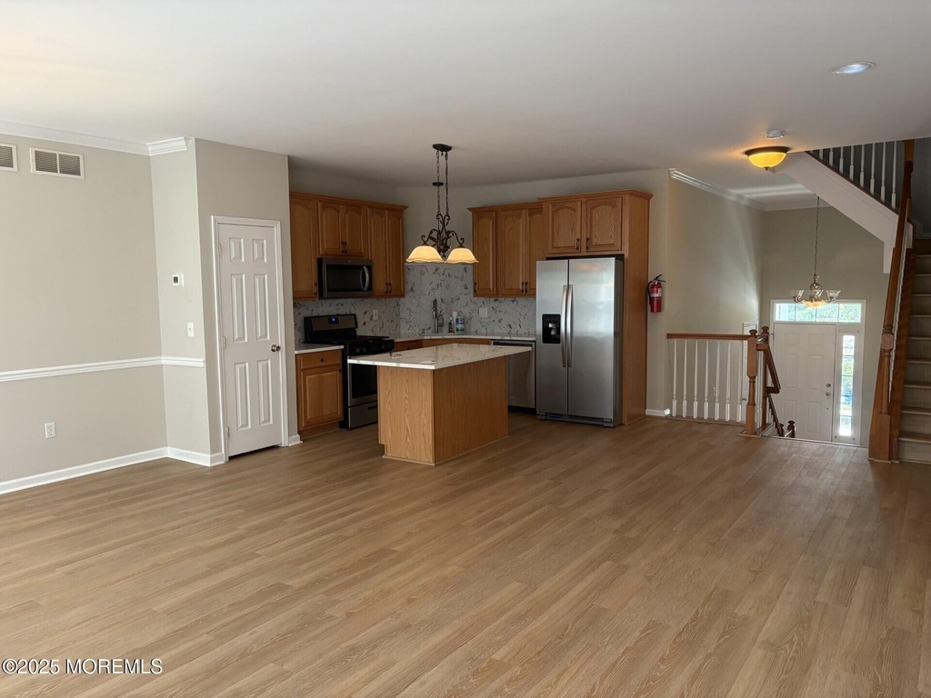 10 Windward Drive - Photo 2