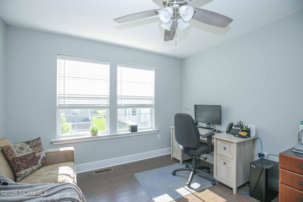 20 Kronenberg Street - Photo 37