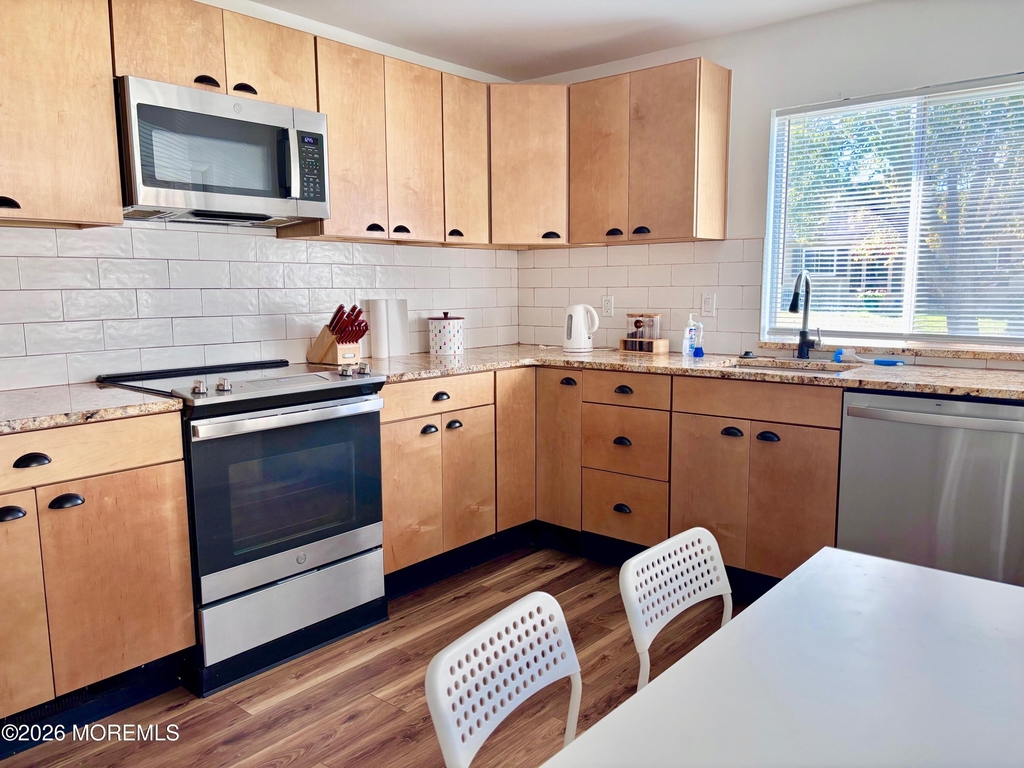 945b Liverpool Circle - Photo 0