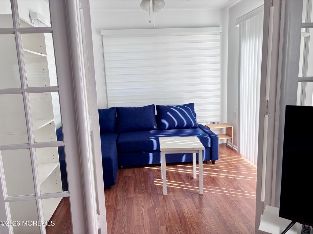 945b Liverpool Circle - Photo 5