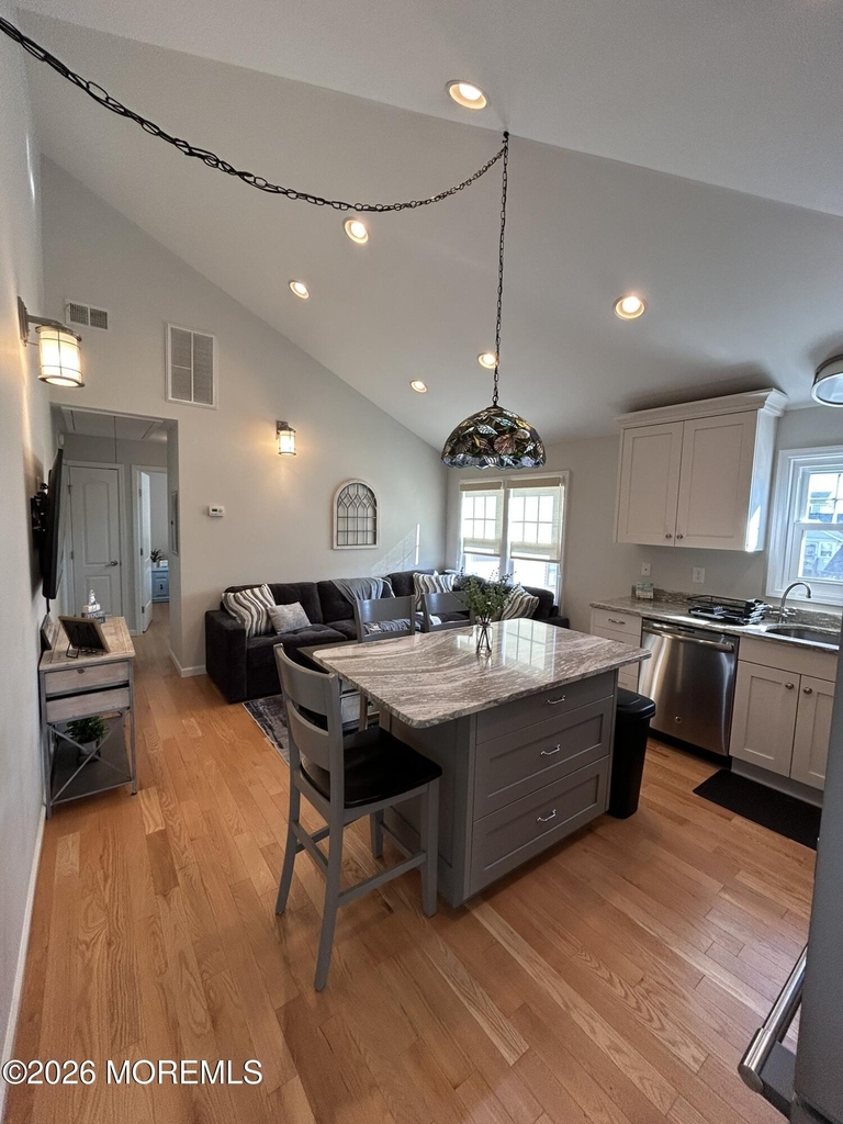 224 Randall Avenue - Photo 5