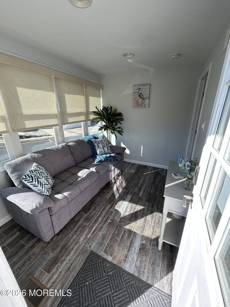 224 Randall Avenue - Photo 3