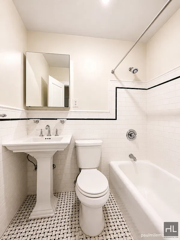 Second Avenue - Photo 3