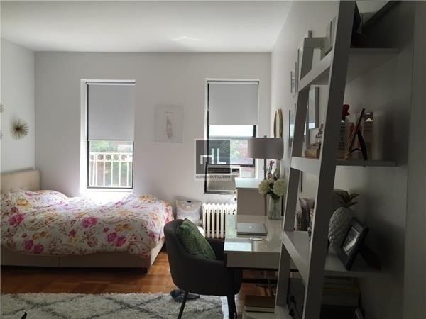 West 16th Street - Photo 0