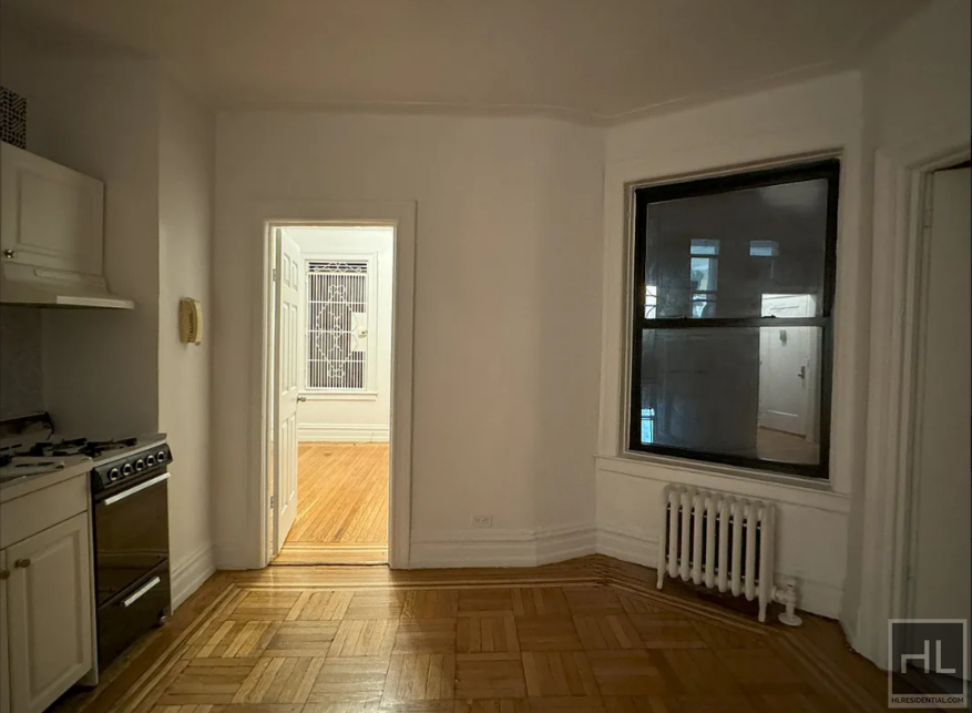 West 16th Street - Photo 2