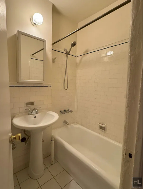 West 16th Street - Photo 3