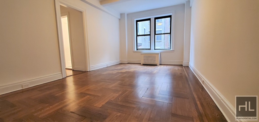 West 68 Street - Photo 0