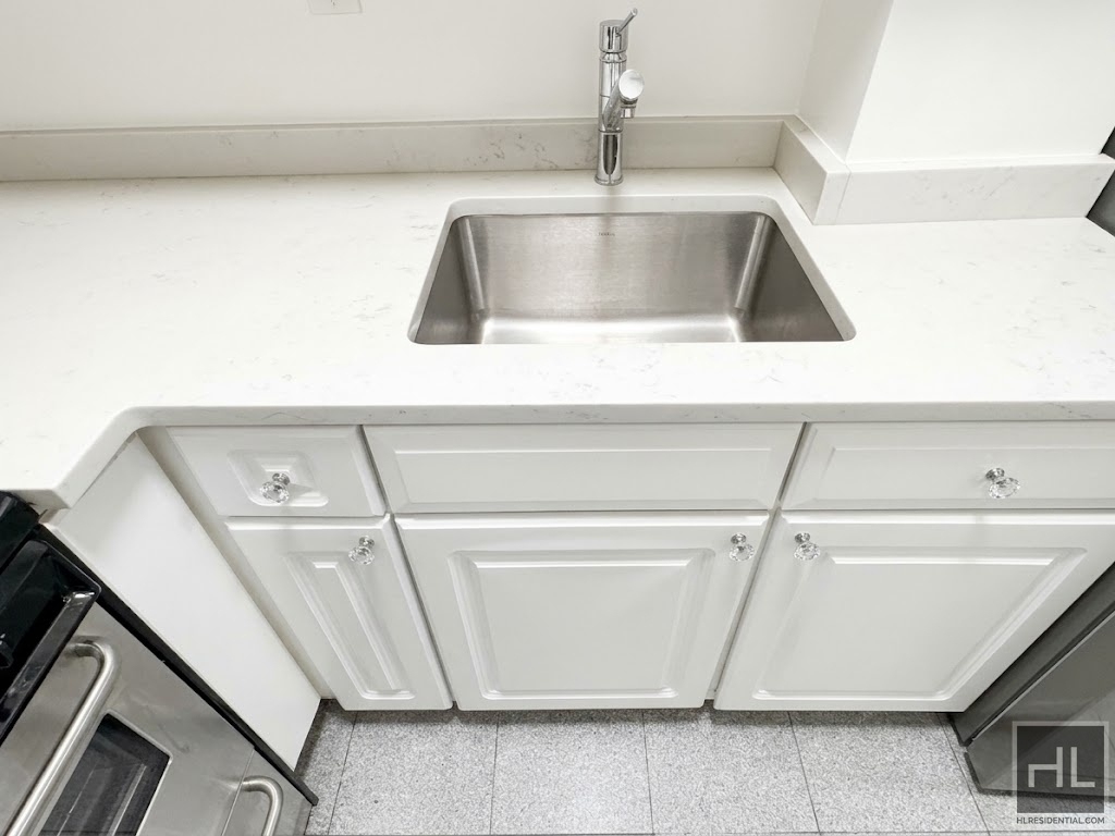 East 63 Street - Photo 3