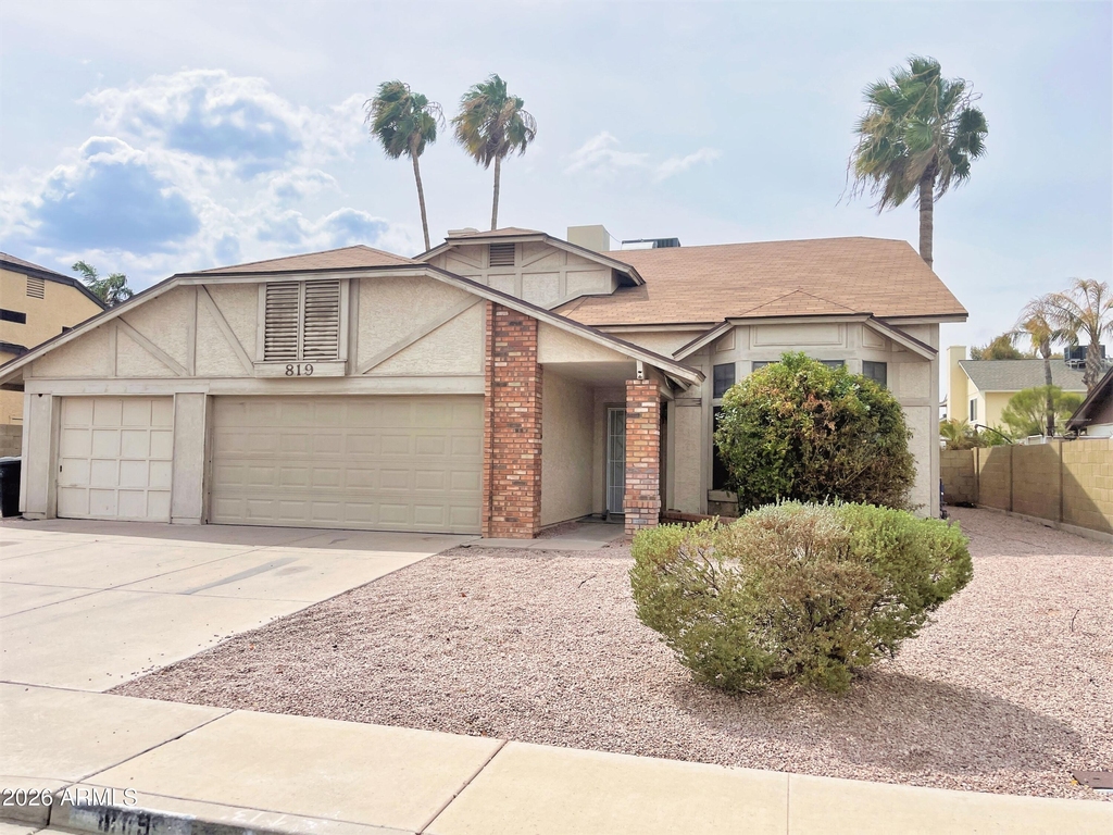 819 W Plata Avenue - Photo 1