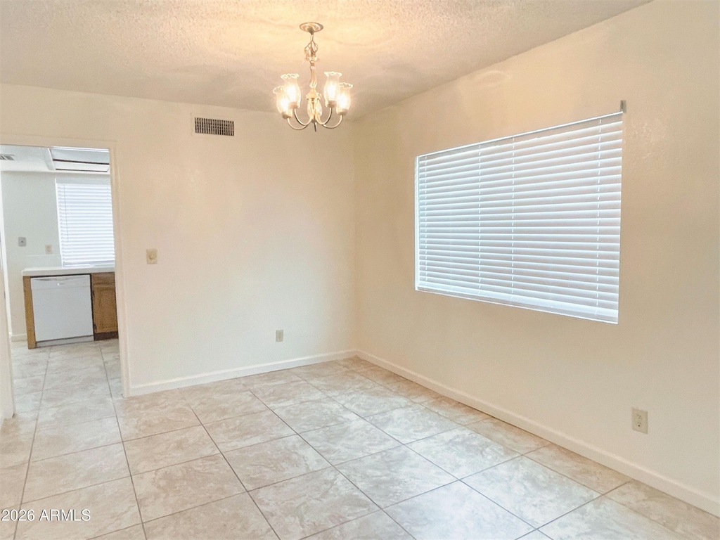 819 W Plata Avenue - Photo 6