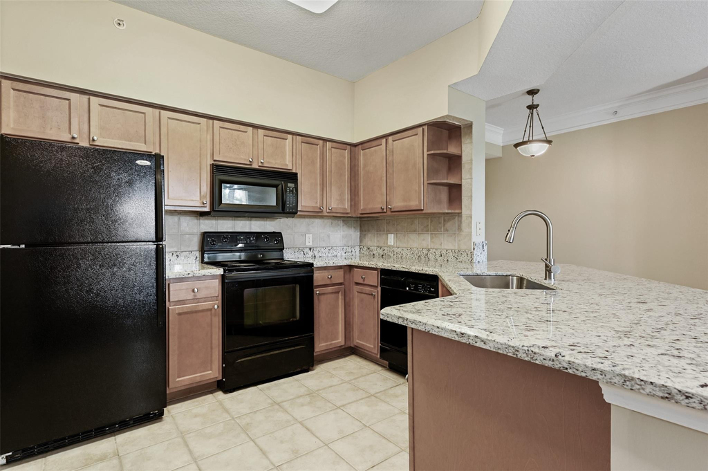 9905 Baywinds Drive - Photo 6