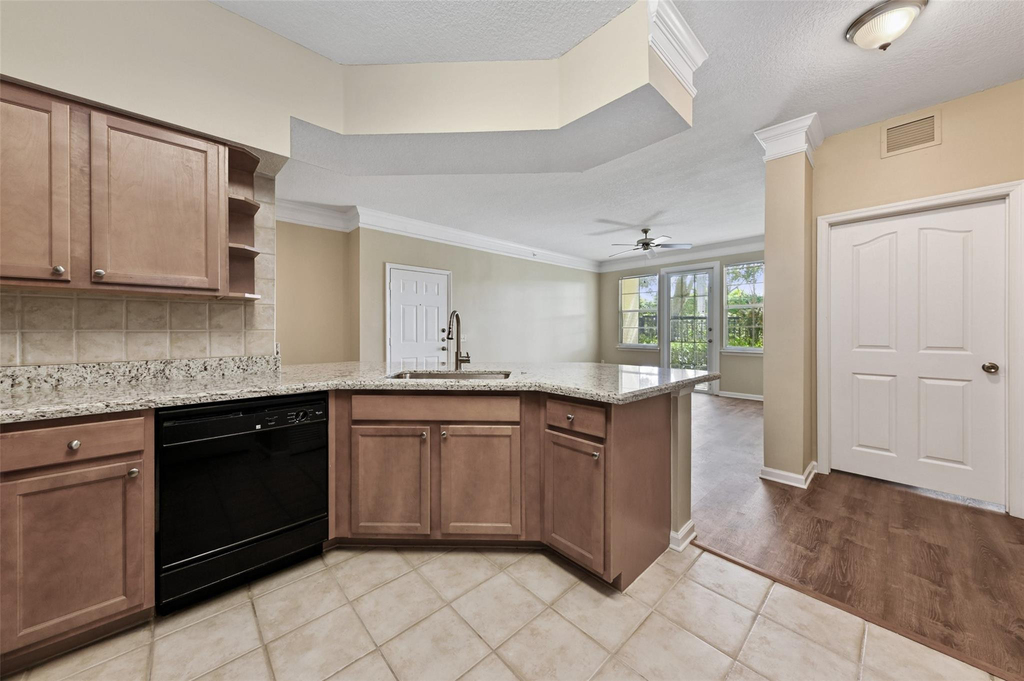 9905 Baywinds Drive - Photo 8