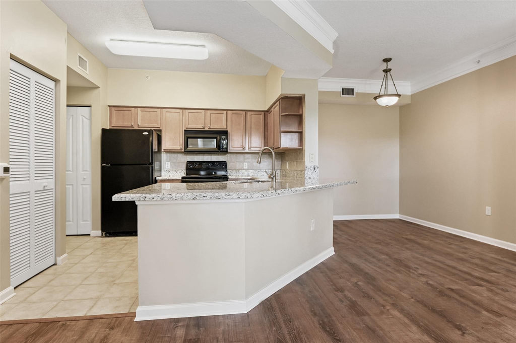 9905 Baywinds Drive - Photo 4