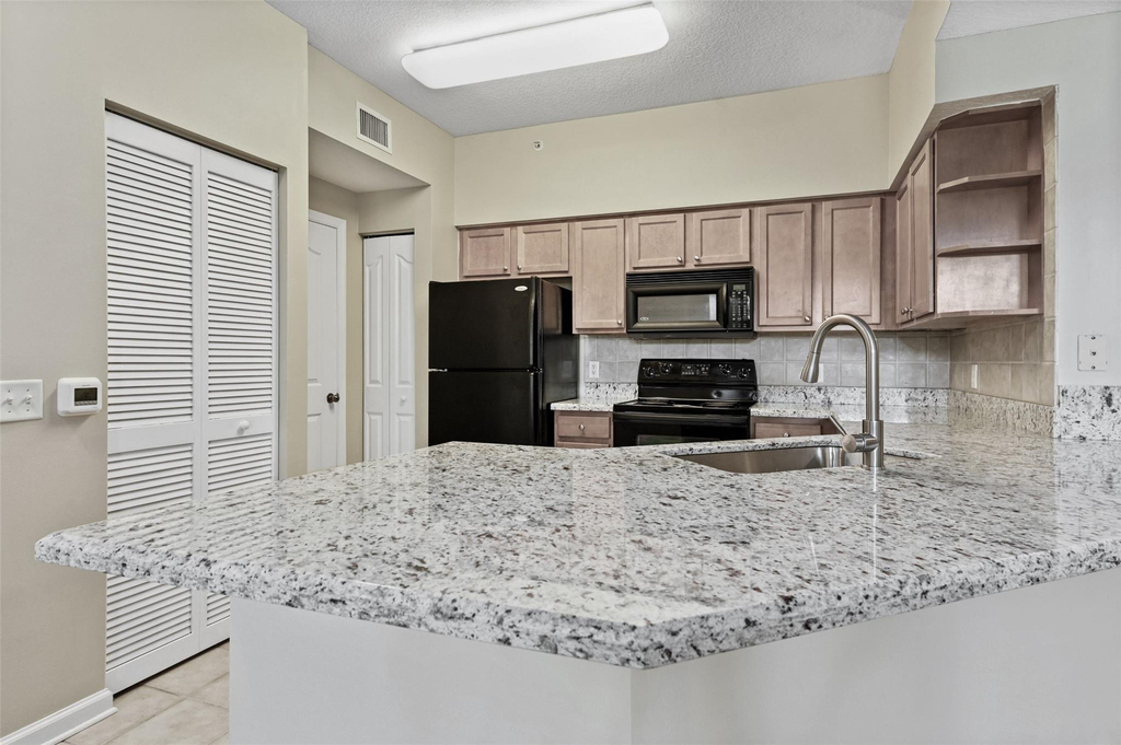 9905 Baywinds Drive - Photo 5