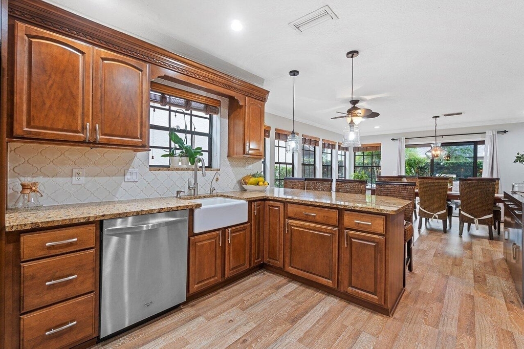1551 Yachtman Place - Photo 30