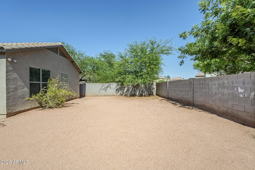 10017 W Raymond Street - Photo 40